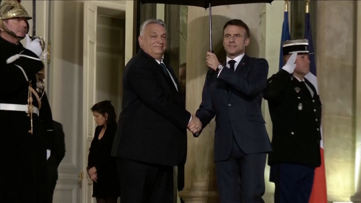 Macron se v Paříži kvůli Ukrajině ve čtvrtek sešel s Orbánem